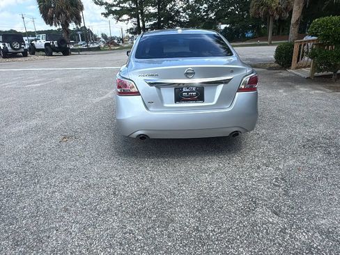 Used 2015 Nissan Altima 2.5 S w/ Power Driver Seat Package FWD image 5