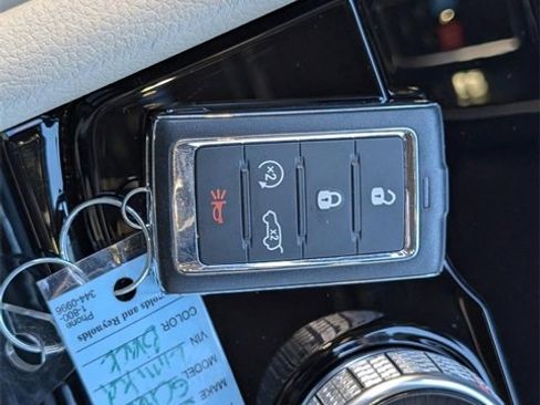 Used 2023 Jeep Grand Cherokee Limited image 34