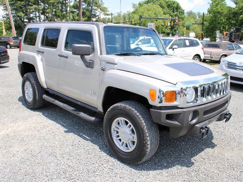 Used 2007 HUMMER H3 AWD/4WD image 4