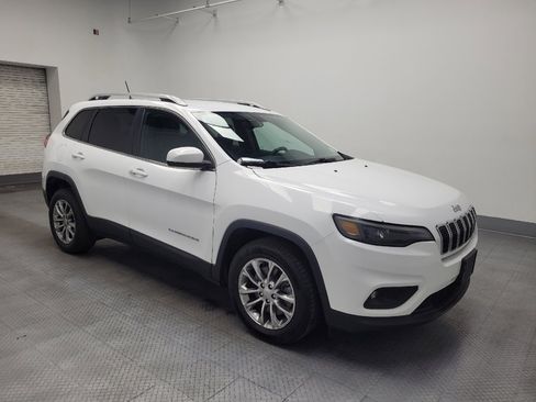 Used 2019 Jeep Cherokee Latitude Plus image 11
