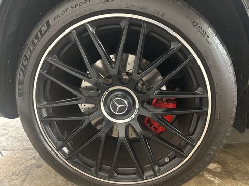 Used 2025 Mercedes-Benz GLS 63 AMG 4MATIC image 8