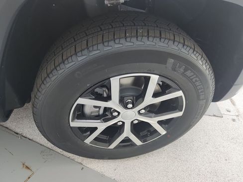 New 2025 Jeep Grand Cherokee L Limited w/ Trailer Tow Package image 35