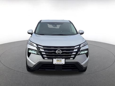 Used 2025 Nissan Rogue SV image 4