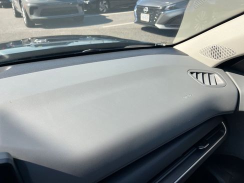 Used 2025 Kia K4 LXS image 35