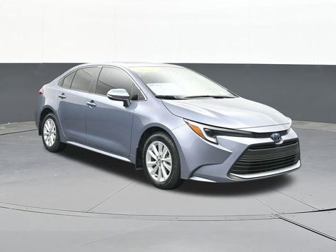 Used 2024 Toyota Corolla XLE image 21