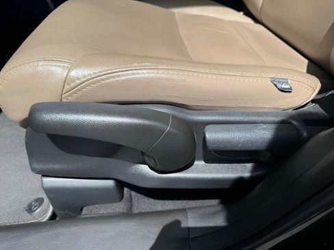 Used 2013 Honda CR-V LX image 10