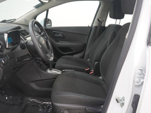 Used 2015 Chevrolet Trax LS image 22