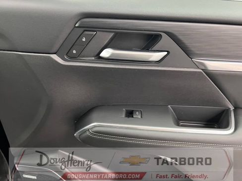 Used 2025 GMC Acadia Elevation FWD image 42