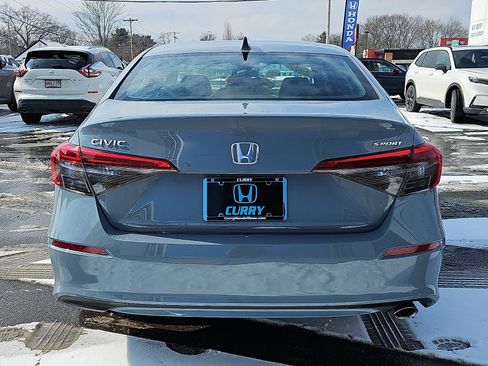Used 2023 Honda Civic Sport image 5