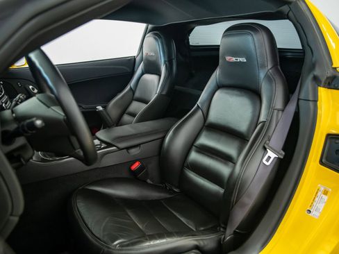 Used 2011 Chevrolet Corvette Z06 w/ Z07 Performance Package RWD image 12