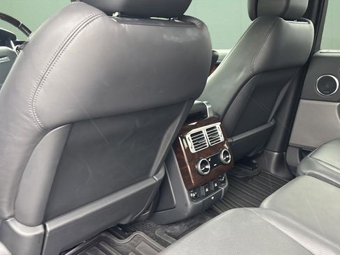 Used 2020 Land Rover Range Rover HSE image 22