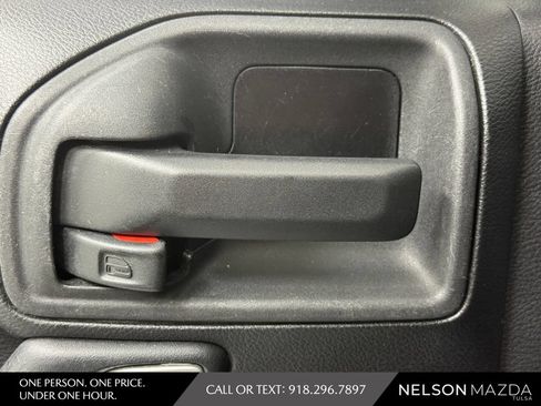 Used 2015 Jeep Wrangler Sport AWD/4WD image 18