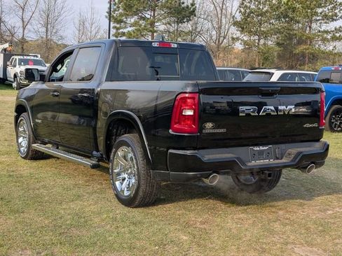 New 2026 RAM 1500 4x4 Crew Cab image 5