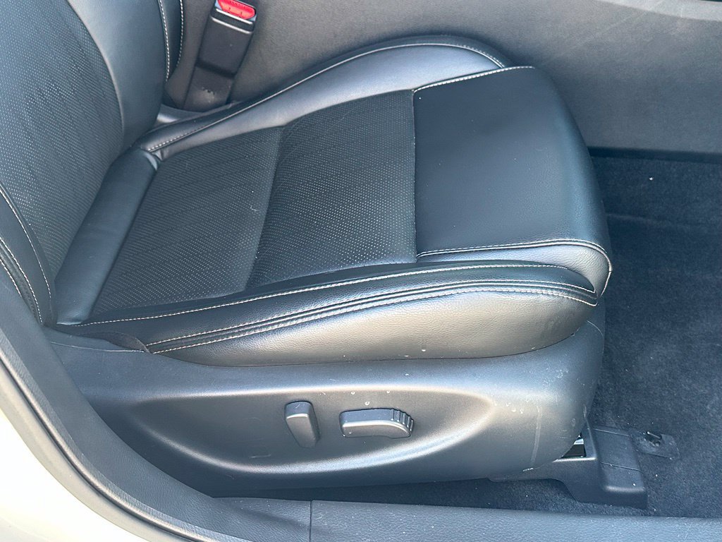 Used 2021 Nissan Maxima 3.5 SV w/ Floor Mat Group FWD image 15
