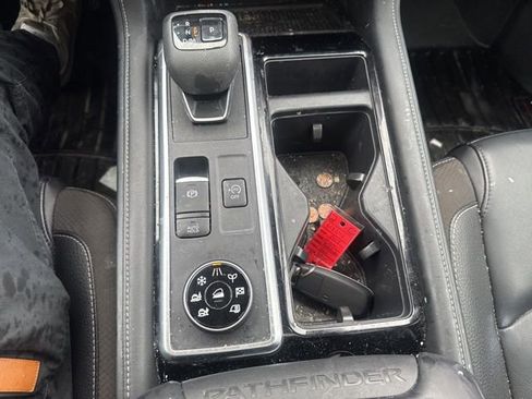 Used 2023 Nissan Pathfinder SL w/ SL Premium Package AWD/4WD image 22