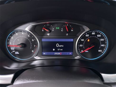 Used 2021 Chevrolet Traverse LT image 12