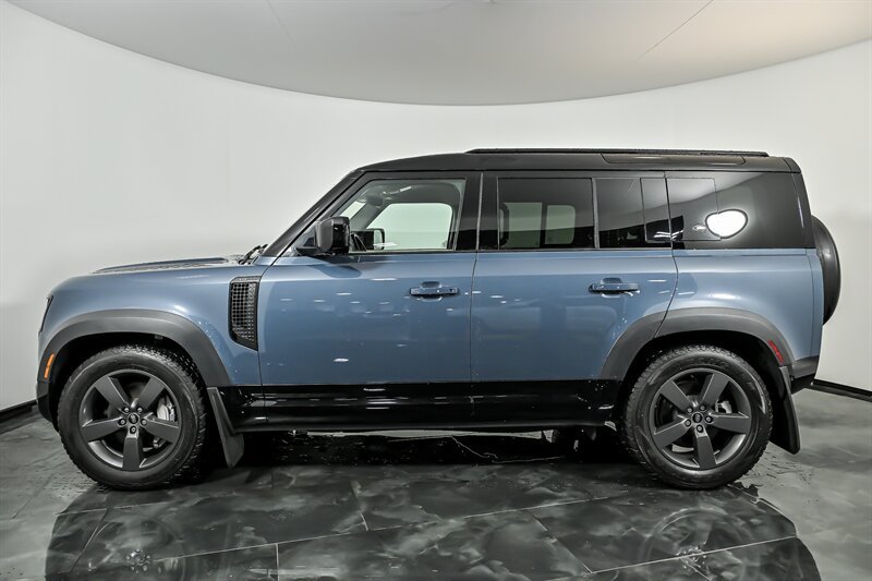 Used 2023 Land Rover Defender 110 X-Dynamic SE AWD/4WD image 6