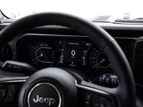 Used 2024 Jeep Wrangler Unlimited Sport AWD/4WD image 54