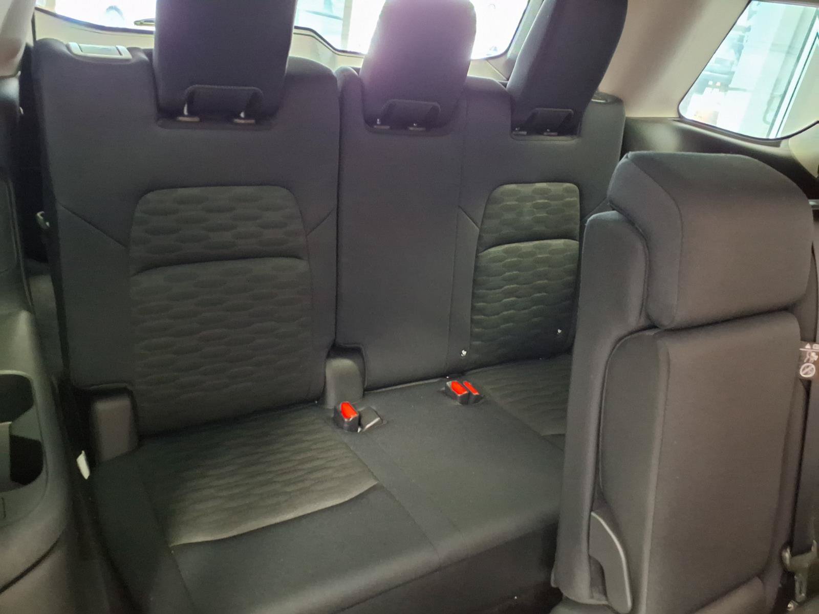 Used 2025 Nissan Pathfinder SV AWD/4WD image 14