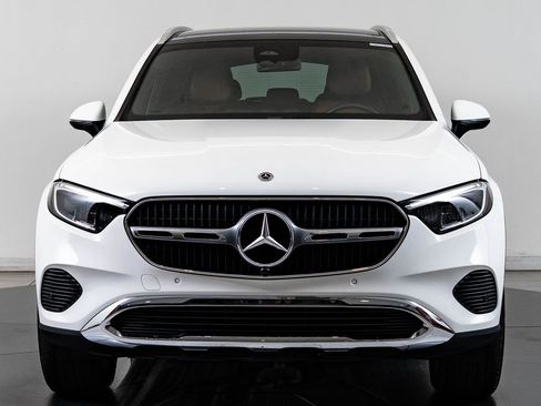 Certified 2025 Mercedes-Benz GLC 300 4MATIC image 2