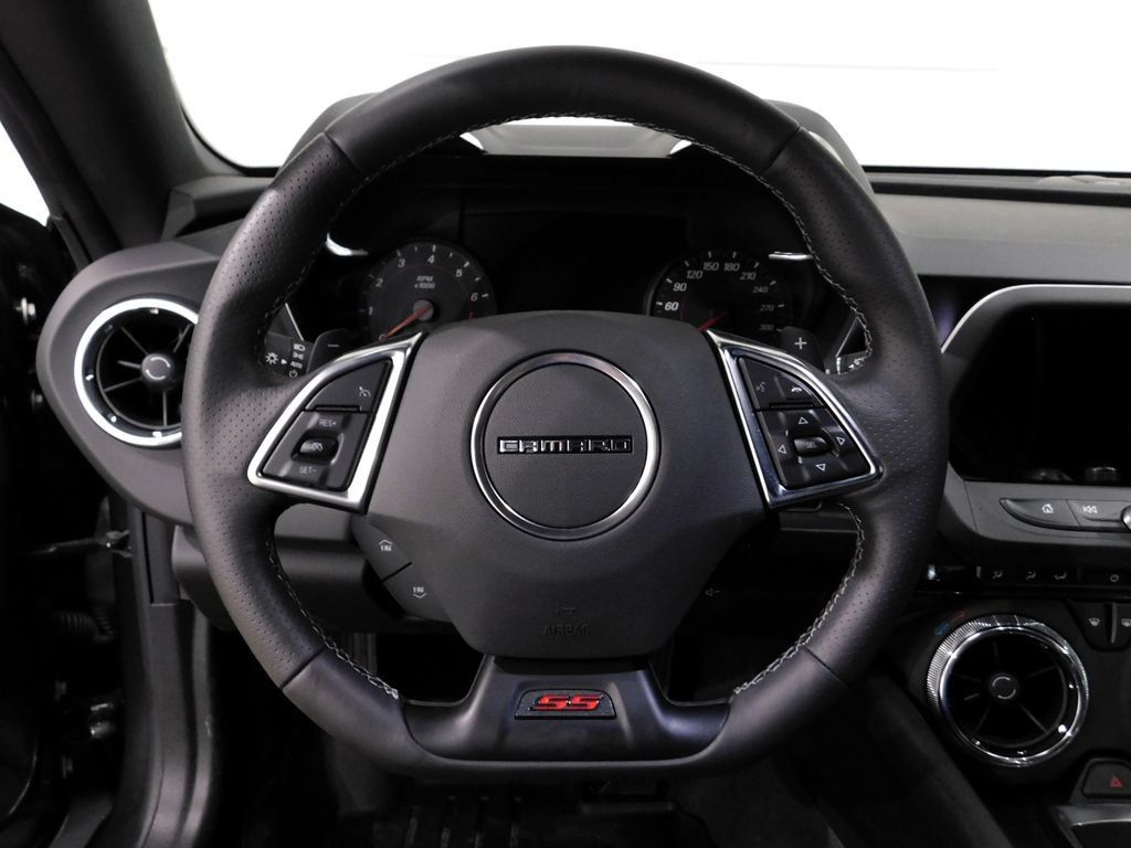 Used 2018 Chevrolet Camaro SS RWD image 39