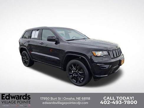 Used 2021 Jeep Grand Cherokee Laredo X AWD/4WD image 1
