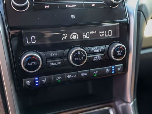 Used 2020 Subaru Ascent Touring w/ Popular Package #3 AWD/4WD image 20