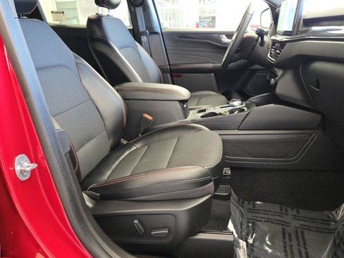 Used 2023 Ford Escape ST-Line Select w/ Tech Pack #2 AWD/4WD image 4