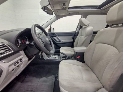 Used 2016 Subaru Forester 2.5i Premium w/ All-Weather Package AWD/4WD image 21