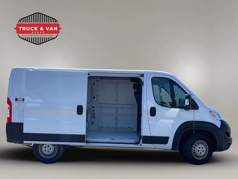 Used 2025 RAM ProMaster 2500 w/ Convenience Group FWD image 34