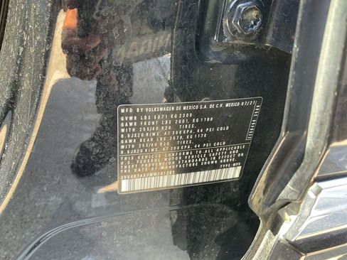 Used 2021 Volkswagen Tiguan SEL Premium R-Line image 37