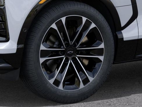 New 2026 Chevrolet Blazer EV SS image 9