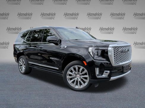 Used 2021 GMC Yukon Denali w/ Denali Premium Package image 2