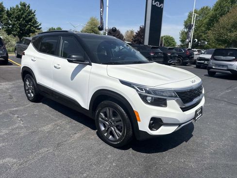 Used 2023 Kia Seltos S FWD image 9
