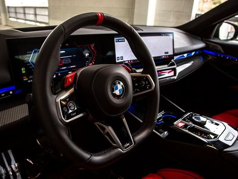 Certified 2025 BMW M5 w/ Carbon Package image 18