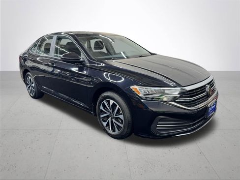 Used 2024 Volkswagen Jetta S image 9