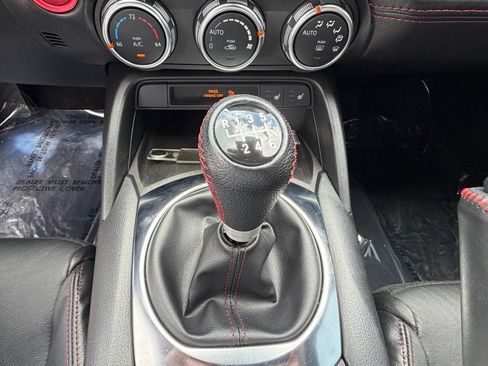 Used 2018 MAZDA MX-5 Miata Grand Touring RWD image 19