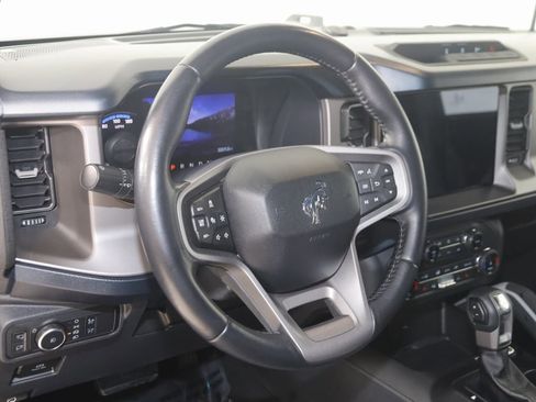 Used 2022 Ford Bronco Outer Banks image 6