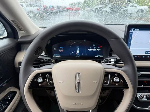 Used 2023 Lincoln Corsair AWD w/ Equipment Group 101A image 20
