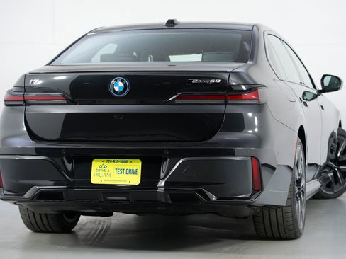 Used 2024 BMW i7 eDrive50 w/ M Sport Package image 5