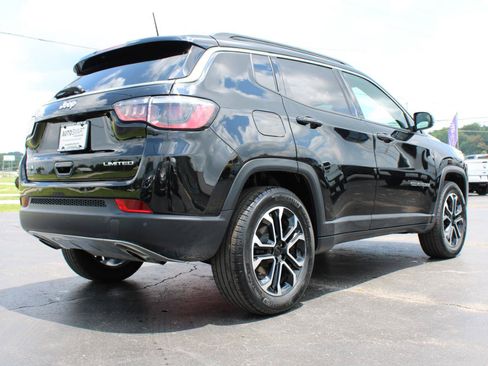 Used 2023 Jeep Compass Limited AWD/4WD image 4