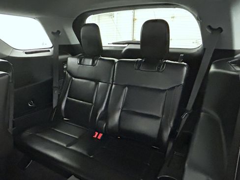 Used 2022 Ford Explorer XLT w/ Equipment Group 202A image 21