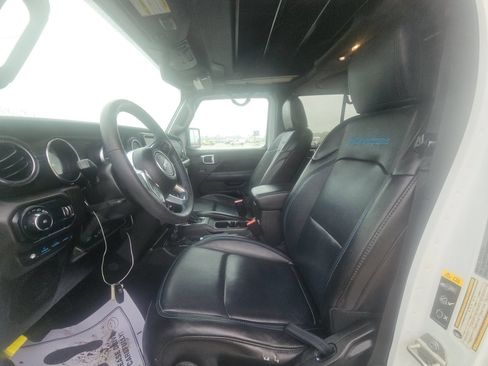Used 2023 Jeep Wrangler Unlimited Rubicon 4xe w/ Cold Weather Group AWD/4WD image 14
