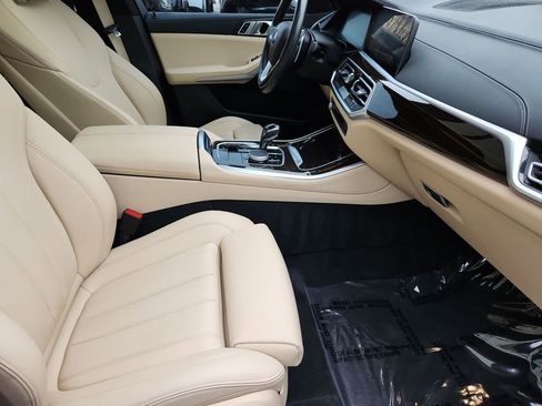 Used 2020 BMW X5 sDrive40i w/ Premium Package image 3