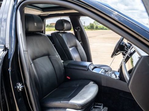Used 2013 Rolls-Royce Ghost RWD image 33