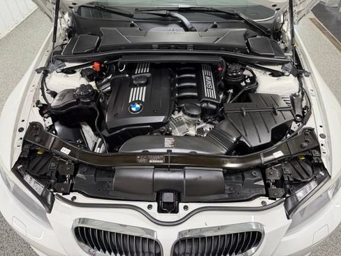 Used 2013 BMW 328i Convertible RWD image 28