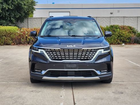 Used 2022 Kia Carnival SX Prestige FWD image 2