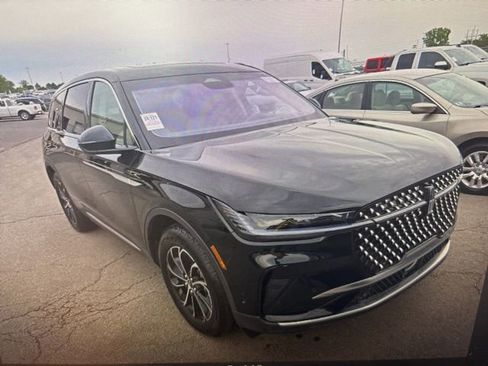 Used 2024 Lincoln Nautilus Premier w/ Equipment Group 102A AWD/4WD image 18