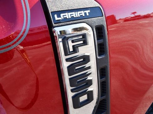 Used 2023 Ford F250 Lariat w/ Chrome Package image 10