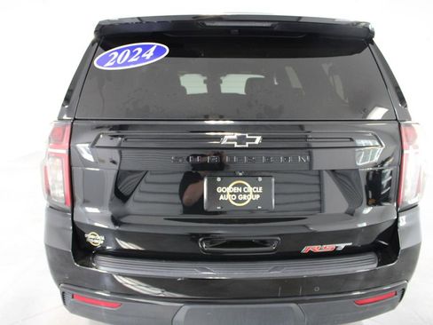 Used 2024 Chevrolet Suburban RST RWD image 9